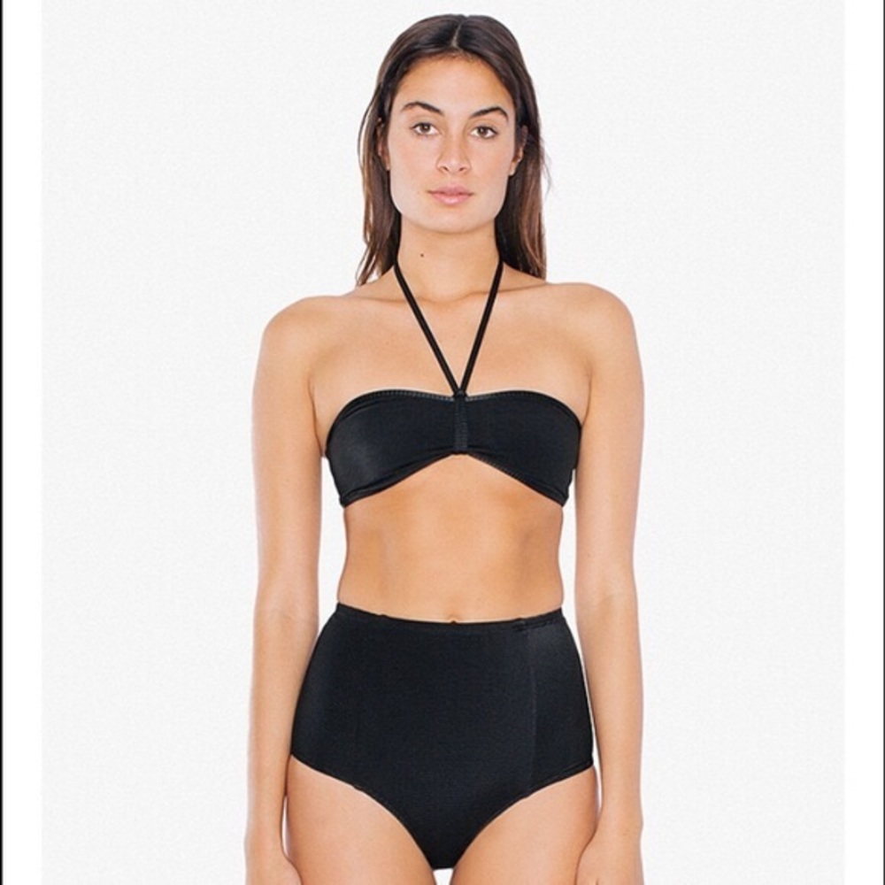 Black high wasted bikini bottoms 🕶